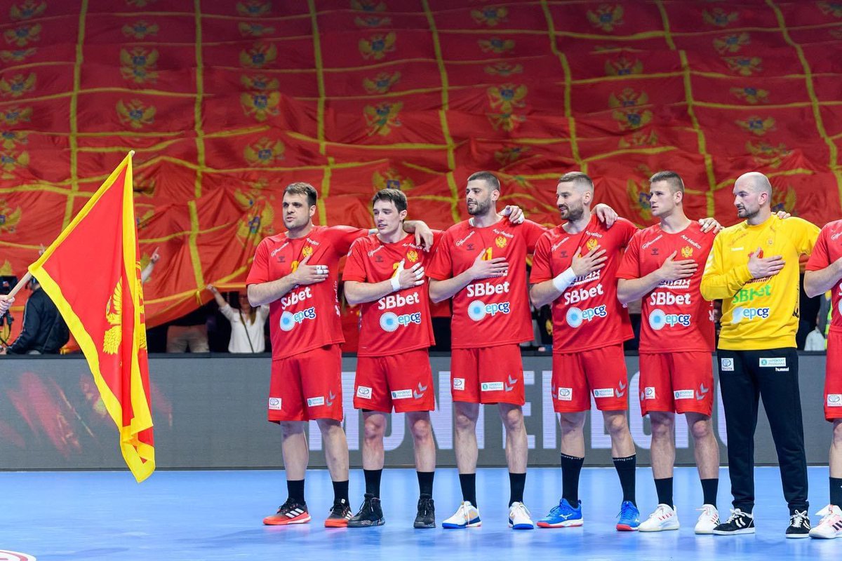 LesSeptors's tweet photo. 𝗩𝗔𝗦𝗞𝗢 𝗔𝗨 𝗠𝗢𝗡𝗗𝗜𝗔𝗟 !

Belle performance pour @sevaljevic22 et le Montenegro qui se qualifient pour le Mondial 2023 !

#BravoVasko https://t.co/Cdrl4BEZDA