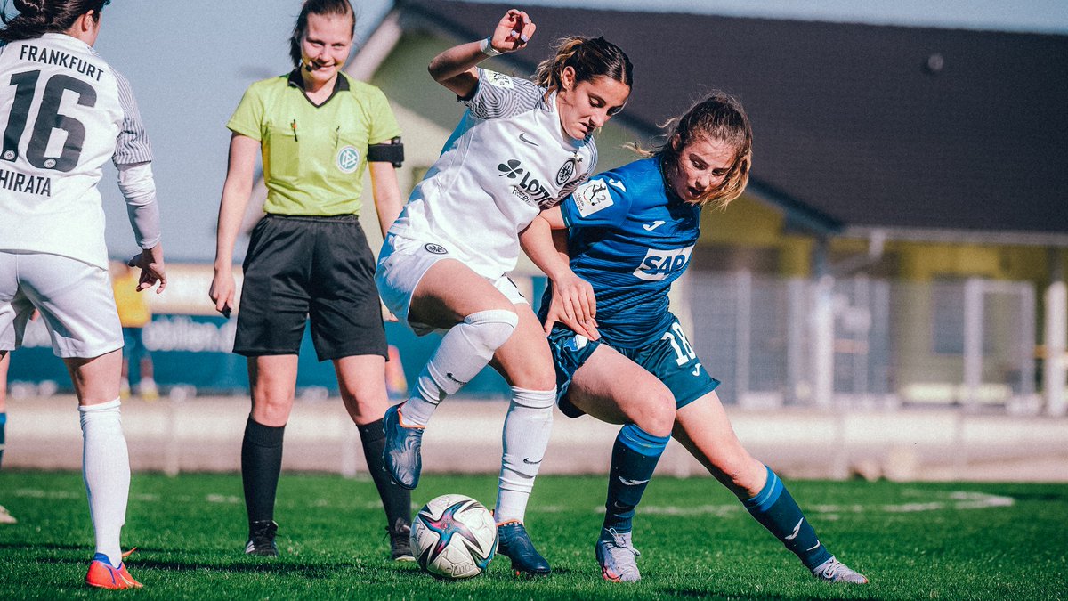 EintrachtFrauen's tweet photo. 1⃣ Punkt haben unsere Zweitliga-Frauen am Wochenende bei der @FrauenTSG II mitgenommen. Nun geht es ab in eine englische Woche mit zwei Heimspielen! 🙌

#SGE #EintrachtFrauen #NichtOhneMeineMädels #kommadie #2FBL #TSGIISGEII https://t.co/pGBA8p1APm