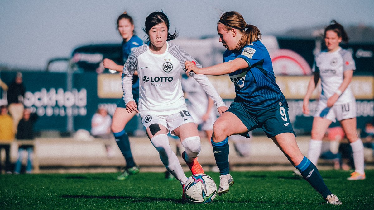 EintrachtFrauen's tweet photo. 1⃣ Punkt haben unsere Zweitliga-Frauen am Wochenende bei der @FrauenTSG II mitgenommen. Nun geht es ab in eine englische Woche mit zwei Heimspielen! 🙌

#SGE #EintrachtFrauen #NichtOhneMeineMädels #kommadie #2FBL #TSGIISGEII https://t.co/pGBA8p1APm