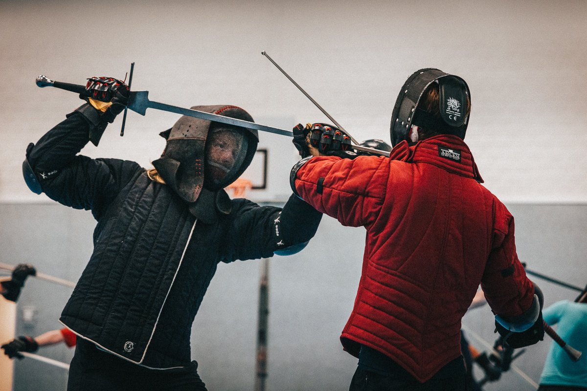 MauriceBooij's tweet image. Don't half-ass stuff, halfsword stuff! 😁
instagram.com/maurice.booij
instagram.com/marsmartialarts 

📸: Yours truly

#HistoricalEuropeanMartialArts #HEMA #Longsword #Middeleeuws #Zwaardvechten #swordfighting