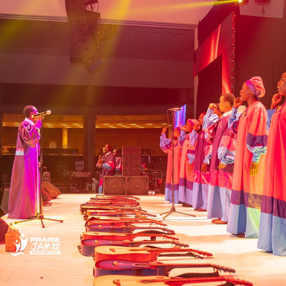 Wazobia_FM's tweet image. PRAISE JAM 2022!!!!
.
.
#praisejam2022 #theresurrection