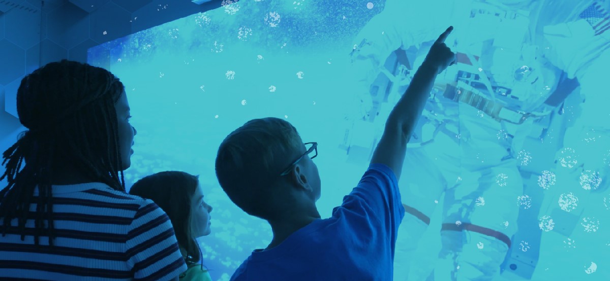 teainfo's tweet photo. The Texas Mobile STEM Lab is now accepting applications for the 2022-23 School Year. The TX Mobile STEM Lab offers free, immersive hands-on STEM experiences for students &amp; teachers. All campuses serving K-8 students are eligible to apply by May 27, 2022: https://t.co/6t2m1hCdbe. https://t.co/zfH3ss9u7P
