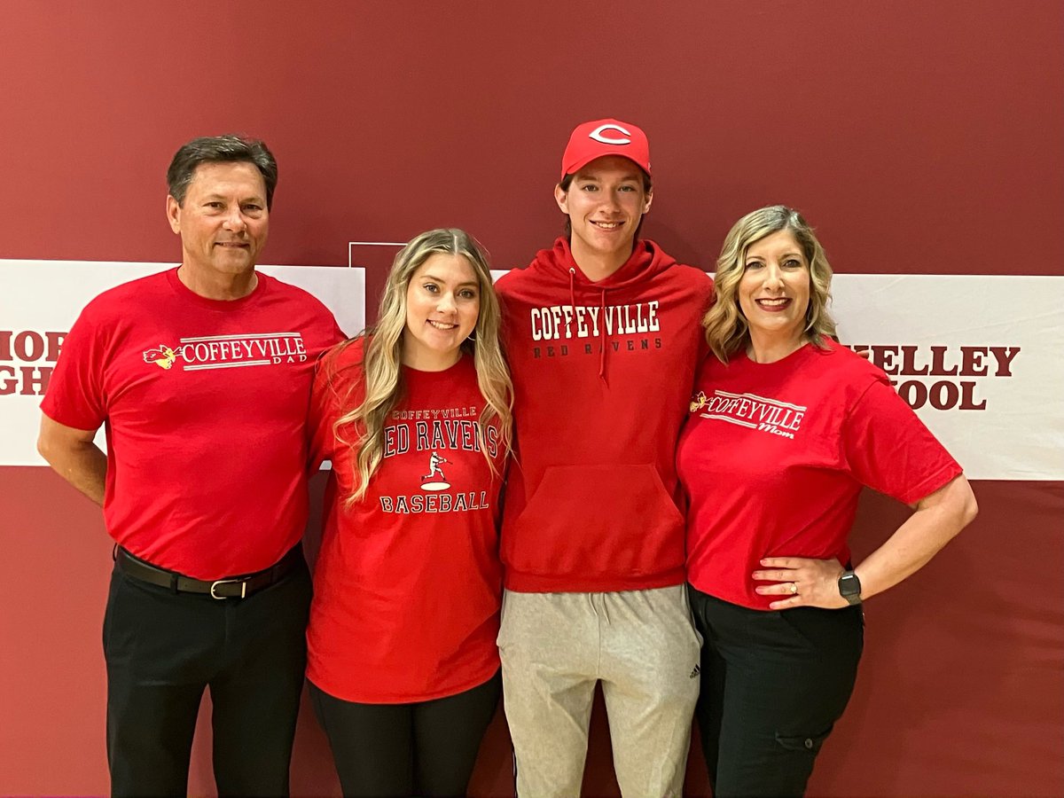 EThompson2022's tweet photo. I can’t thank my family and coaches enough! @redravensBB https://t.co/G15JHVgEYf