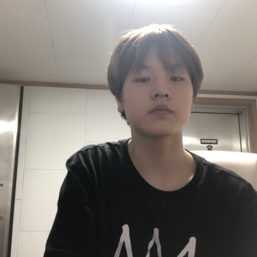 zinzzang's tweet photo. 🥹 https://t.co/LKqcxsp1Hc