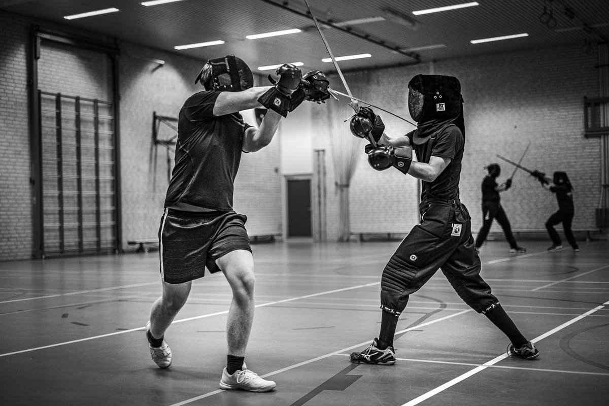 MauriceBooij's tweet image. B&amp;amp;W shots are as timeless as that Zwerhaw-Fehler 😁⚔️
instagram.com/maurice.booij
instagram.com/marsmartialarts 

📸: Yours truly

#HistoricalEuropeanMartialArts #HEMA #Longsword #Middeleeuws #Zwaardvechten #swordfighting #Zwolle #Groningen