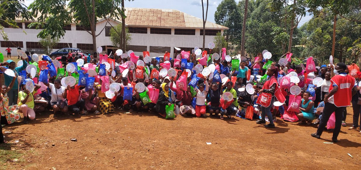 cageadOrg's tweet photo. #DignityKits 03 reuseables, 01 disposable pad,02 pants, 200grams powder soap, a bottle of detergent & bathing soap ensure girls menstruate w dignity in school #BleedandStudy #WeAttain @UN_Women @ebase_africa @ChrisDennysUK @sanambna @CanadaCameroon @FESKamerun @ClotildaAndien https://t.co/hm3BDFuYb3