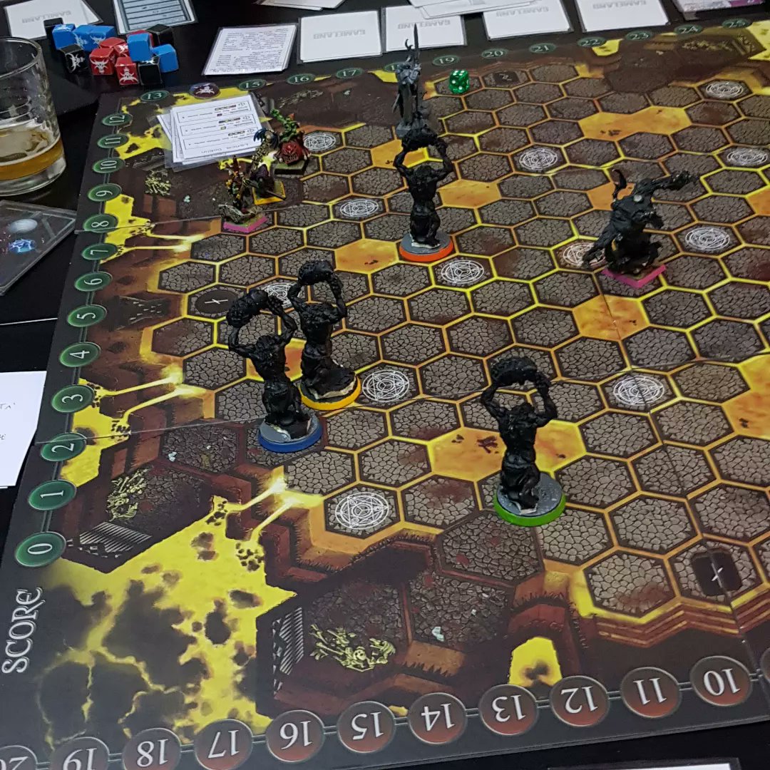 VanagloriaG's tweet photo. Playtest takes place on Easter Monday...
💪💪💪
🤣🤣🤣
#boardgame #boardgames #tabletopgame #tabletopgames #vanagloriagame #strategyboardgame #newboardgame #vanagloriaarena #vanagloriagames #wargames #wargame https://t.co/EFZz1YdFLD