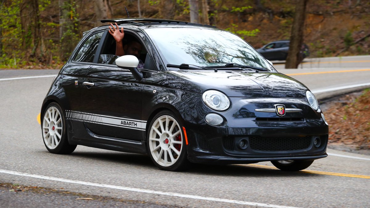 i let <a href="/joke_morgle/">Jason Pavements</a> drive so i could wave to the camera 📷 = 129slayer