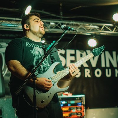 official_ARIZ's tweet photo. WERE BACK BITCHES!! #NewProfilePic #twatter #metal #persianprince https://t.co/vDPjE4HO25