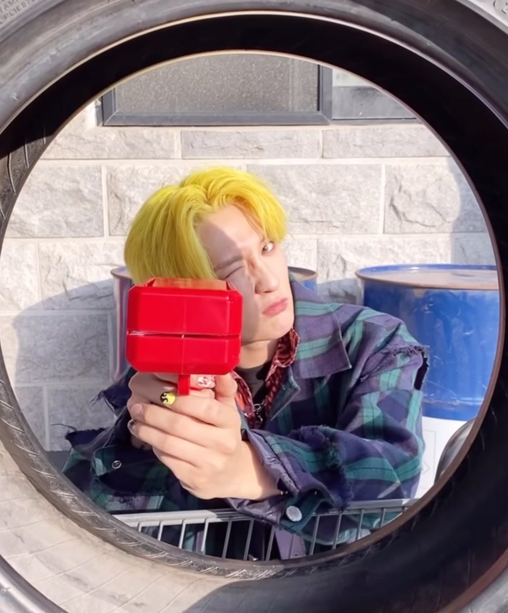 echanmelon's tweet photo. 💸💸💸
#DKB #다크비 #E_CHAN
#이찬 #이창민 #안취해 #SOBER https://t.co/IzwhE468wQ