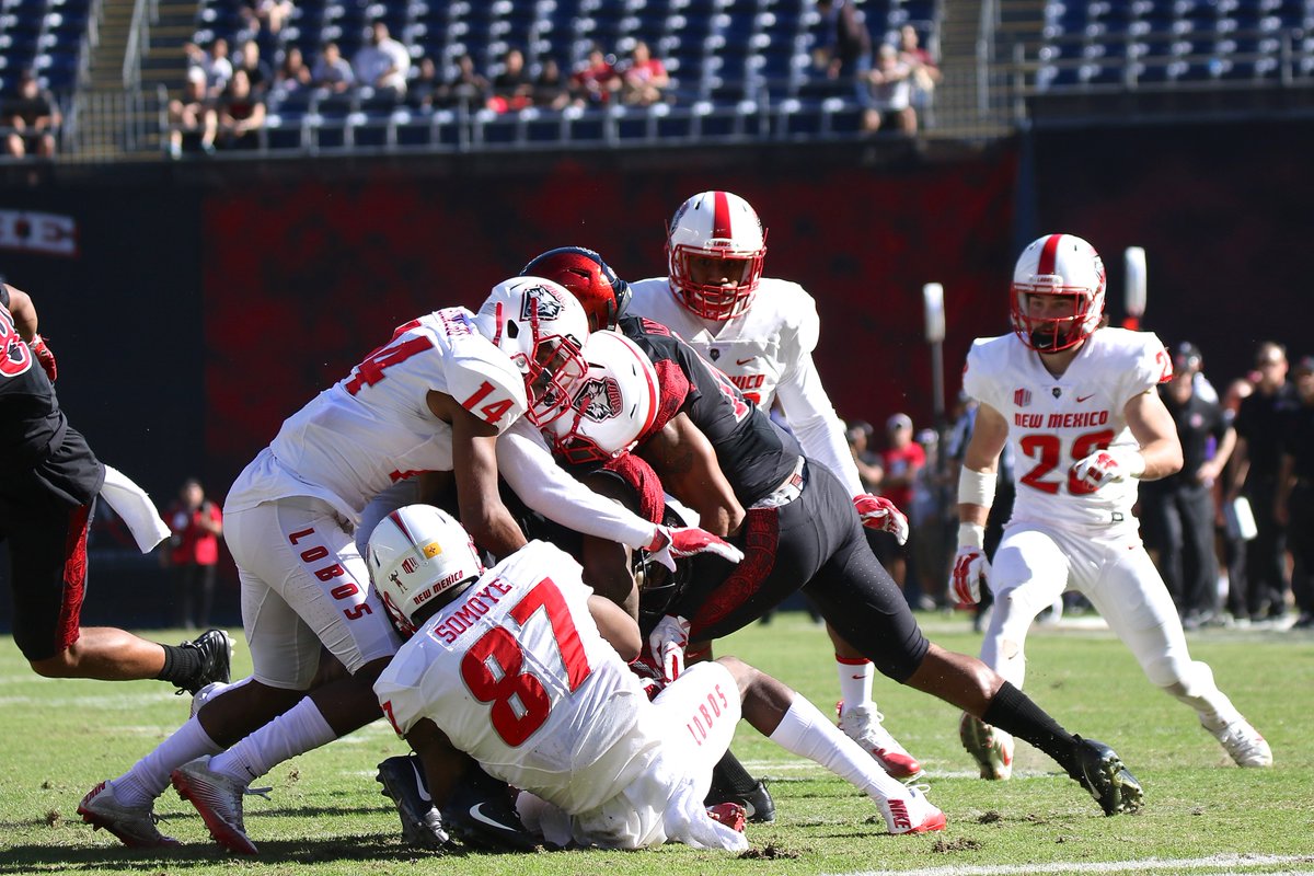 UNMLoboFB's tweet photo. We are saddened to hear the of the passing of former Lobo Rafael Hidalgo. Ralph played from 2016-18 as a WR after a JC career as a QB. He went from walk-on to earning a scholarship and was a part of the 2016 Gildan New Mexico Bowl winning team (1) #GoLobos https://t.co/gJW1HXSs9n
