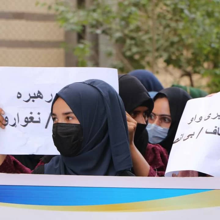 KhalilMujaddadi's tweet photo. Help woman for Afghan woman organization Please! free it from the dragons of corruption and mafia of fraud.
#Reuters
#AgenceFrancePresse
#AssociatedPress
#UnitedPressInternational
#NewCorp
#Womenforafghanwomen #AfghanWomenAbandoned https://t.co/RJkQqYMjSh