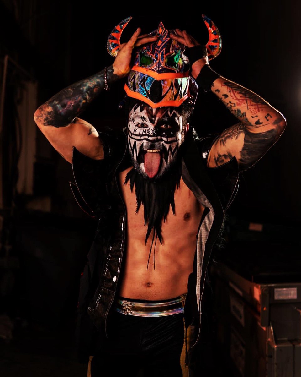 ArezStrange's tweet photo. Avanza sin miedo y Nunca confíes en la cara de un extraño!! ✋🏼👁
.
.
📸- @Oscarkingstudio
.
.
#Mexico #KingStrange #Arez #Photo #LuchaLibre #Wrestling #Luchador #mascara #StrangeStyle #ProWrestling #Vipers https://t.co/qcn0g3pzl2