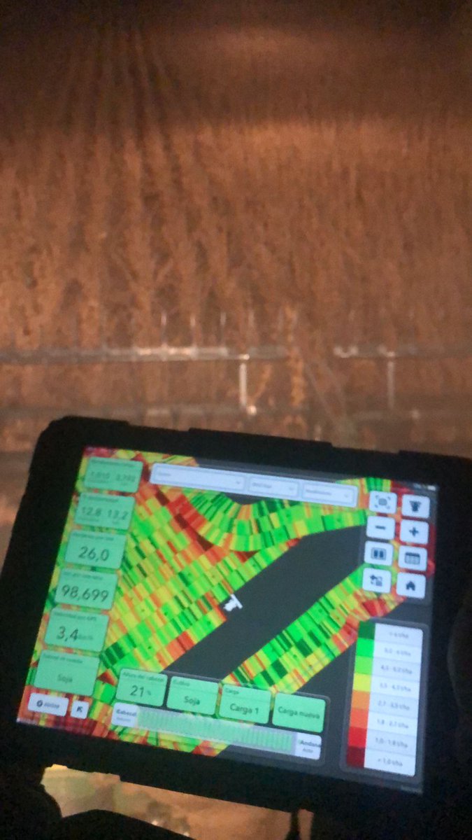 f_olivetto's tweet photo. Cliente nuevo recolectando Información de Cosecha de una manera facil y amigable 🚜📱. Luego vendra el análisis de datos para la toma de decisión #Agriculturadigital @Bayer4CropsAR @FieldViewArg @JavierPuccia https://t.co/Vb9JS6KaKS