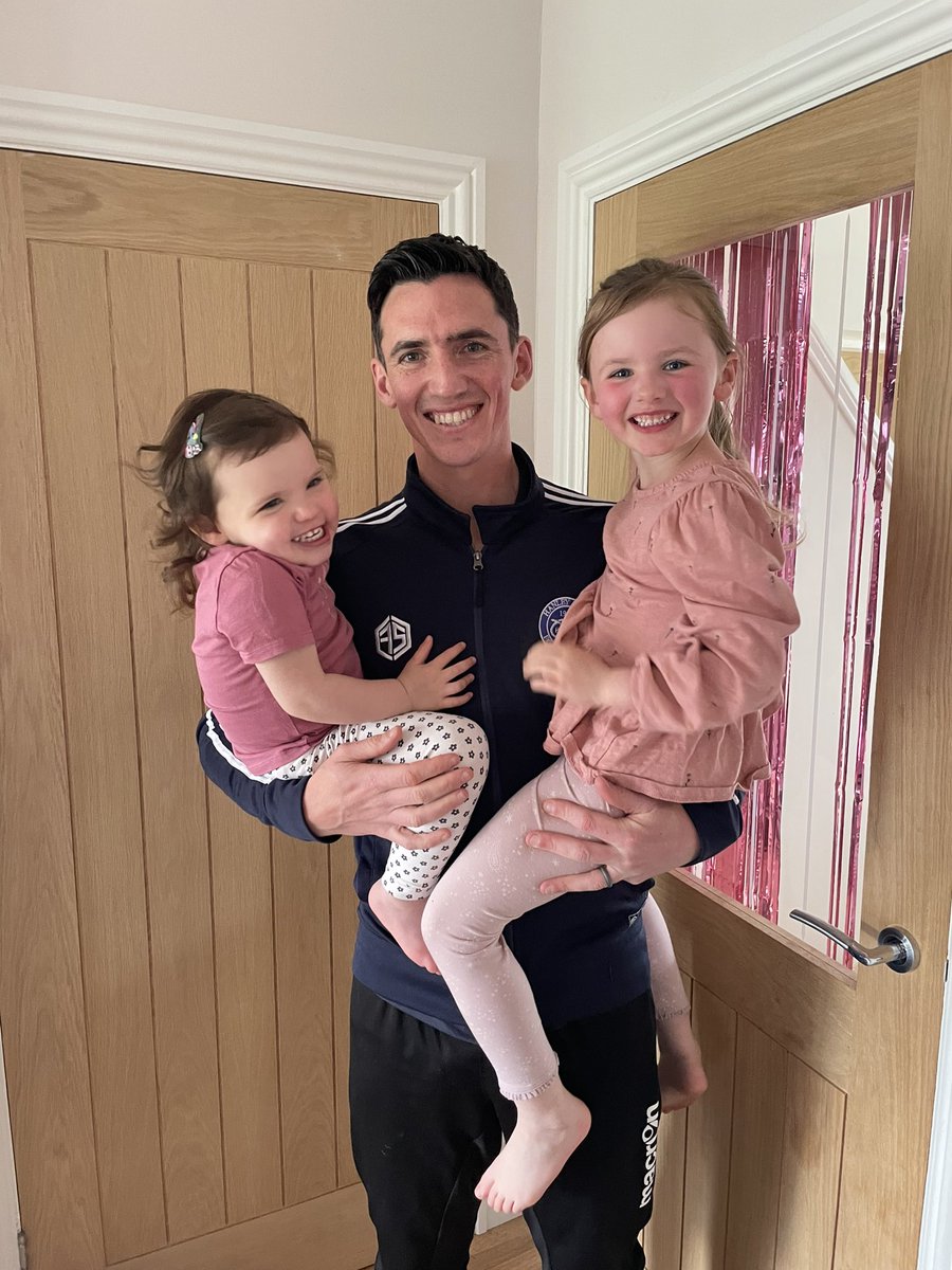 Sophdodds's tweet photo. Good luck Daddy @LouisDodds @HanleyTown66 🙏🏻 https://t.co/HknV03q4SB