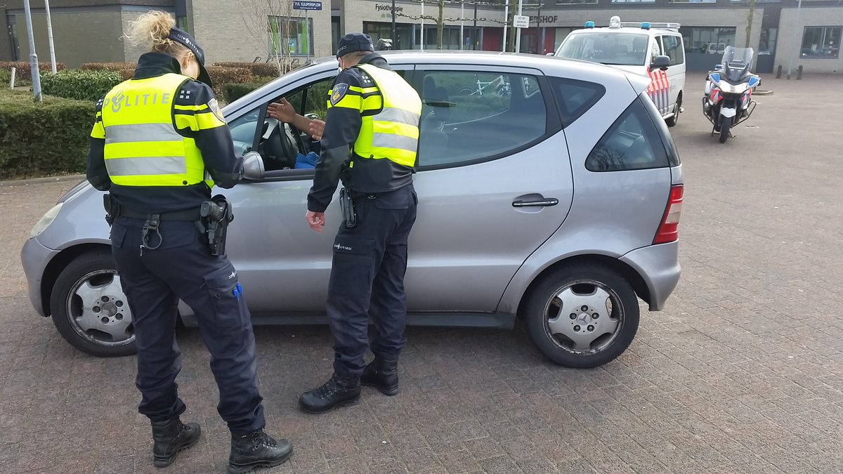 Verdere uitbreiding #politieacties: politie negeert meldingen parkeeroverlast en materiele aanrijdingen. De politiebonden voeren de acties verder op in verband met het uitblijven van een akkoord voor de politie-cao.
Persbericht: tinyurl.com/parkaanr
#caopolitie #steundepolitie