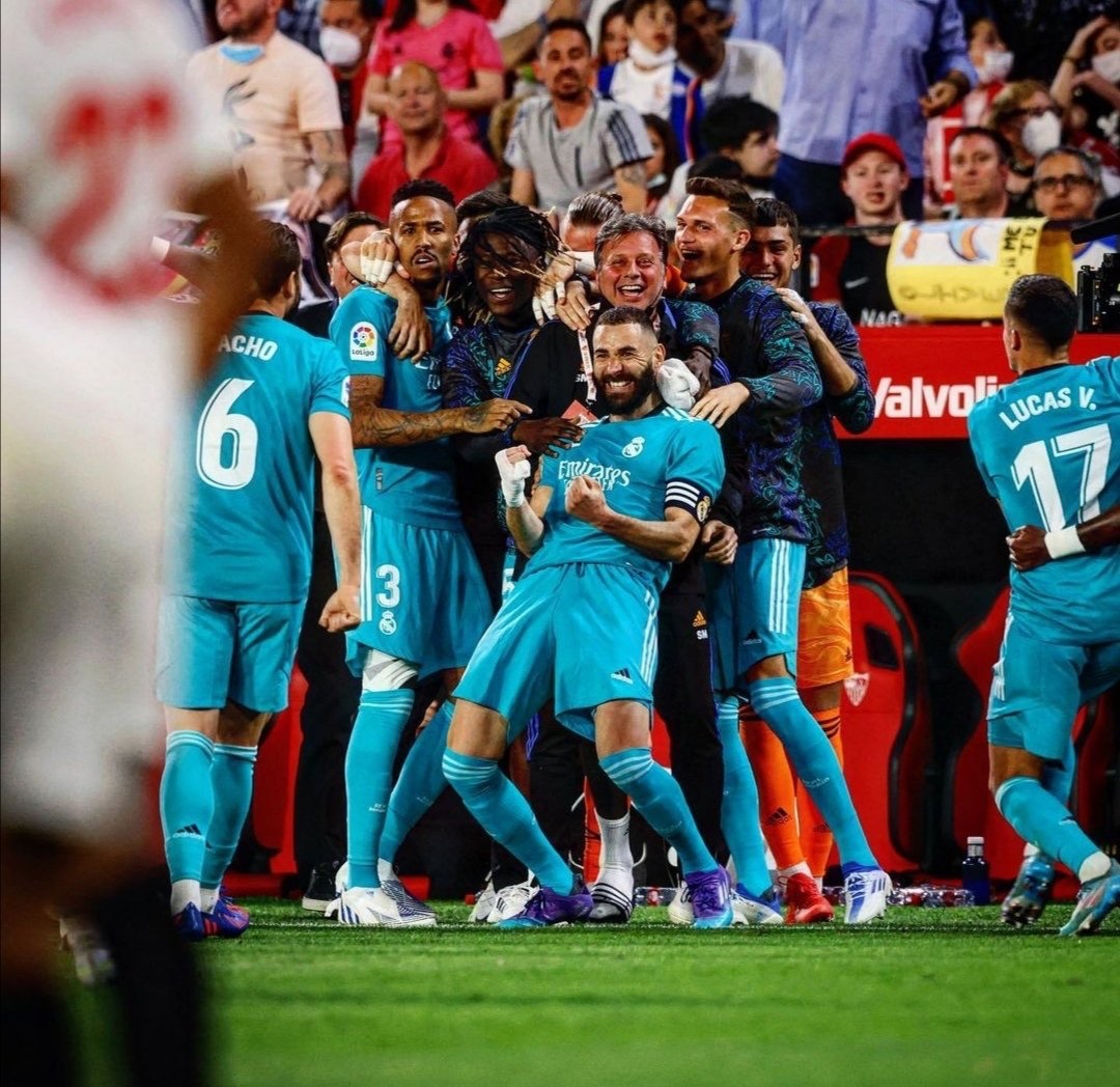 Líderes. 15 puntos de diferencia sobre el 2º. Mejor equipo visitante. Mejor equipo local. Equipo más goleador (66). Equipo con más victorias (23). Equipo con el pichichi (25, Benzema).  

🔥👏 <a href="/realmadrid/">Real Madrid C.F.</a>