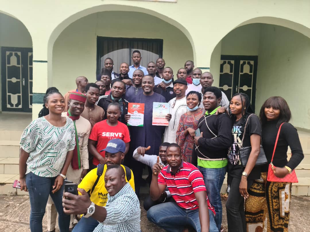 RedemptionAmba1's tweet photo. Brig Gen john sura (rtd) has done the needful. forms picked, filled, signed and duly submitted @OfficialPDPNig National secretariat..... God help us as we move forth into the primaries
@IdiAhmed3 
@JimmyYanan 
@2023Liberation 
@SuraSunday 
@MEMorgan001
@kudansjnr
#LIBERATION2023 https://t.co/VIwbntAWNB