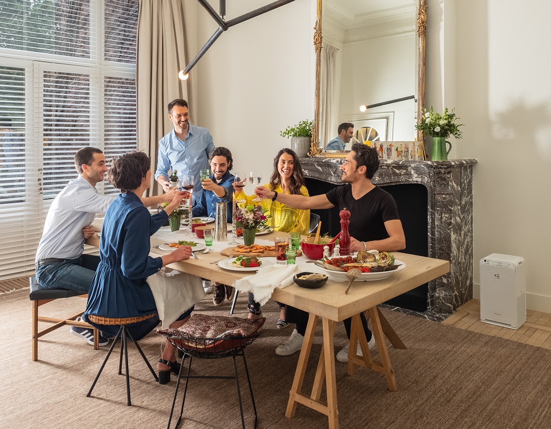 DaikinNL's tweet photo. Daikin wenst u en uw naasten een vrolijk Pasen! Onze luchtreinigers zorgen voor gezonde en zuivere lucht in huis. Zo hoeft u zich tijdens Pasen geen zorgen te maken over de luchtkwaliteit in huis. Bestel direct via https://t.co/puduLn8JgN

#Daikin #luchtreiniger #VrolijkPasen https://t.co/pKwPfb9yu4