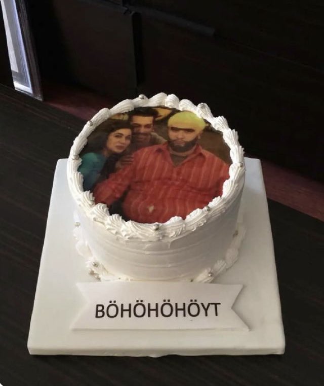 seviniyom's tweet photo. muhendis ortanca (28) abimin dogum gunumde yaptirdigi pasta https://t.co/hc9rIEUPEt