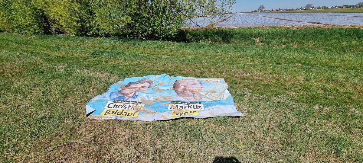 milg1979's tweet photo. .@cdurlp @ChBaldauf Falls Sie noch ein Wahlplakat vermissen, ich habe heute eins beim Spazierengehen gefunden #rheinlandpfalz https://t.co/i7PG6q9QbT