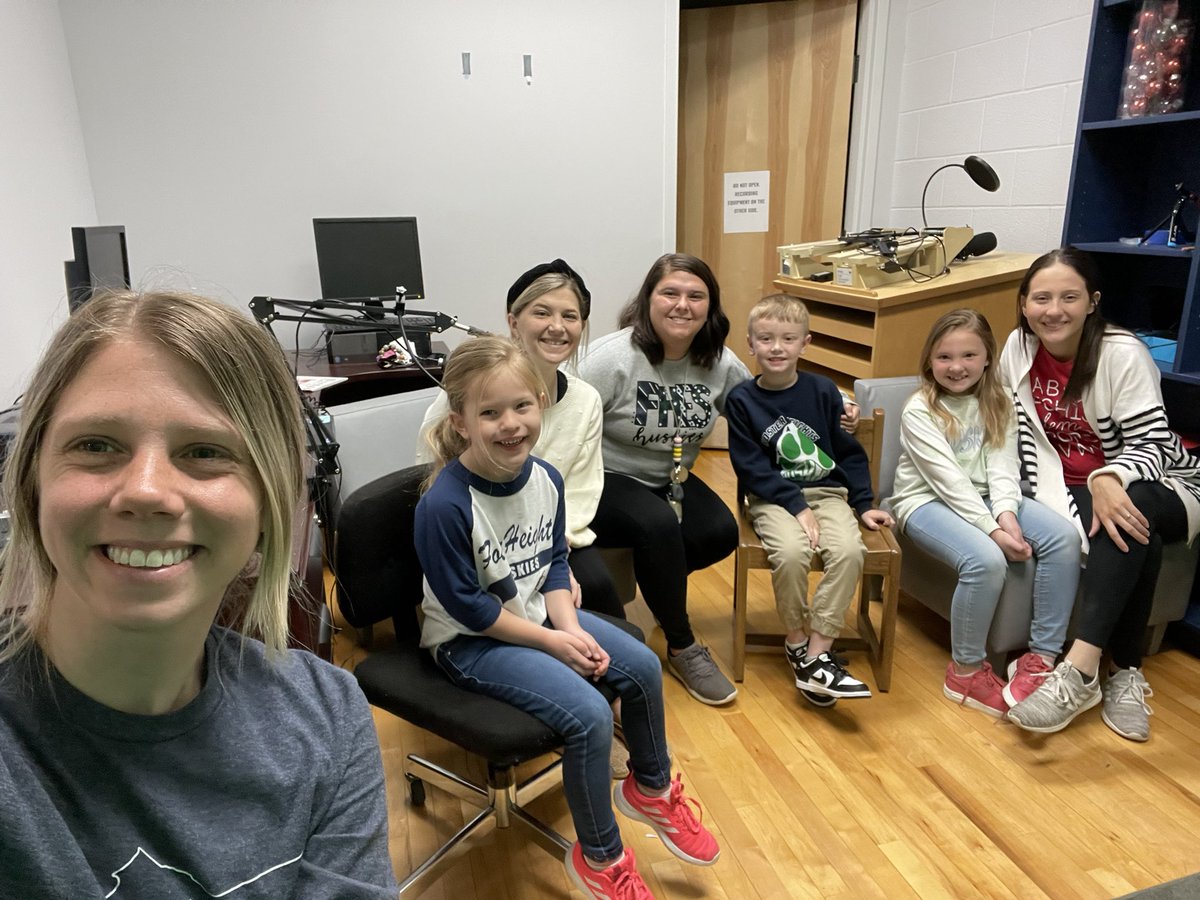 meg_will30's tweet photo. @ryansteuer Podcast ready with these Rockstars!!! So excited for this opportunity!!! #PBL #K2CanToo @megmiles16 @MrsMcCubbinK @msjordan_s  @magnifylearning https://t.co/hnMnBB6lJT
