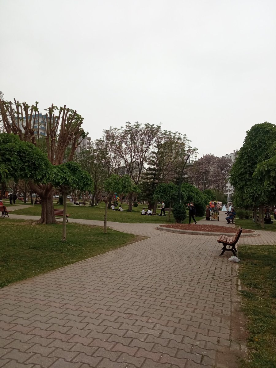 Adana T Özal cumhuriyet parkı