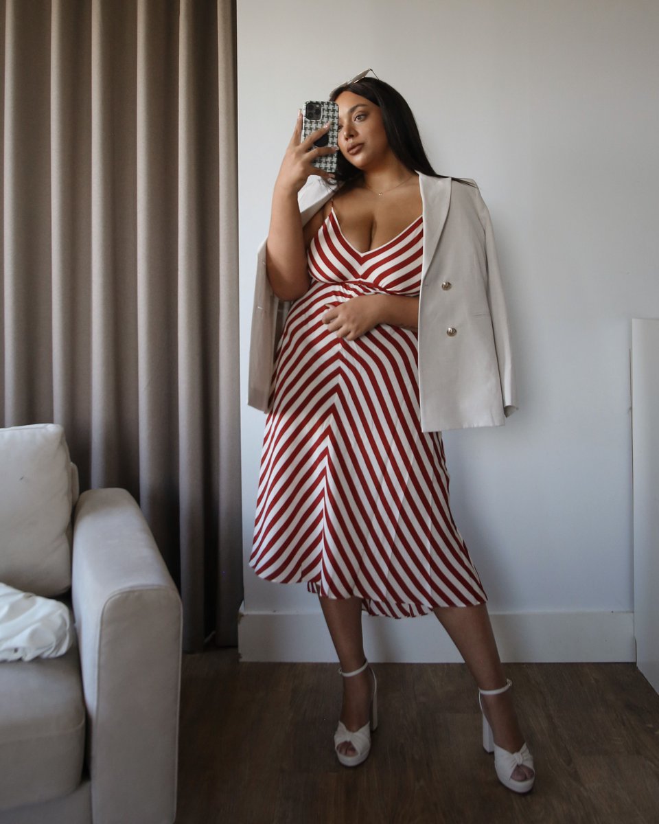 The Claud dress is calling to be paired with linen blazers, statement platforms and sunshine. Take inspiration from some of our favourite influencers showing us how to style this piece. @stylebyaysh ow.ly/PaZA50IJBcG #LKBennett #WearingLKB
