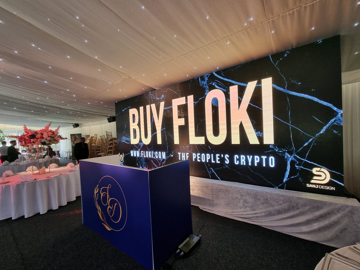 Assisting at events over the weekend, couldn't resist getting FLOKI on the big screen 😁😎 #FLOKI #FlokiUltras $FLOKI <a href="/RealFlokiInu/">FLOKI</a>