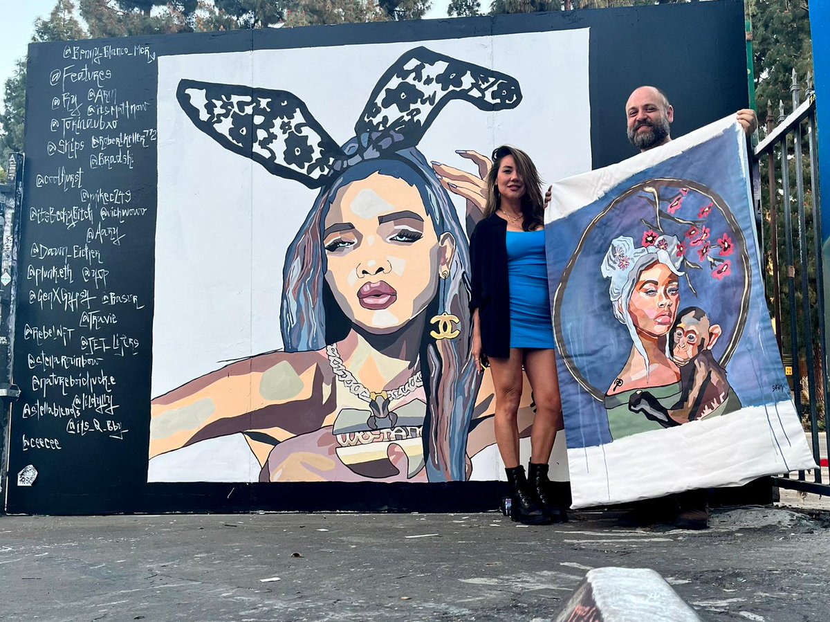 YearoftheWoman_'s tweet photo. YOTW story for @glogovicean

Mints NFT for $200
Reveals 1/1
Gets NFT drawn to be hand-painted by @yasminshimaart for free
Has NFT hand delivered by Yasmin on Melrose in front of the Mural also painted by Yasmin

We keep saying it - The art is the utility. https://t.co/sZdaSgcv1X