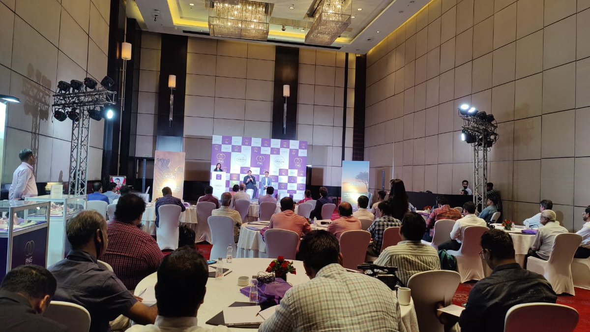 saurabh_gadgil's tweet photo. In front of packed audience today with members of the media fraternity of Pune city, PNG Jewellers and DeBeers Group Announced the roll out of the Code of Origin β A Trusted Source Programme.
@debeersgroup
#CodeofOrigin #DeBeers #PNGJewellers #Diamonds #conflictfree https://t.co/lhT99ZEd4o