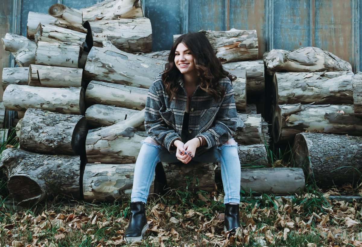 TreynorCSD's tweet image. Sara Hudgell is today's senior in the spotlight. Sara plans to study criminal justice at UNO after graduation. Check out her profile linked below and join us in wishing her all the best as she continues on a path of #excellence. sites.google.com/treynorcardina…