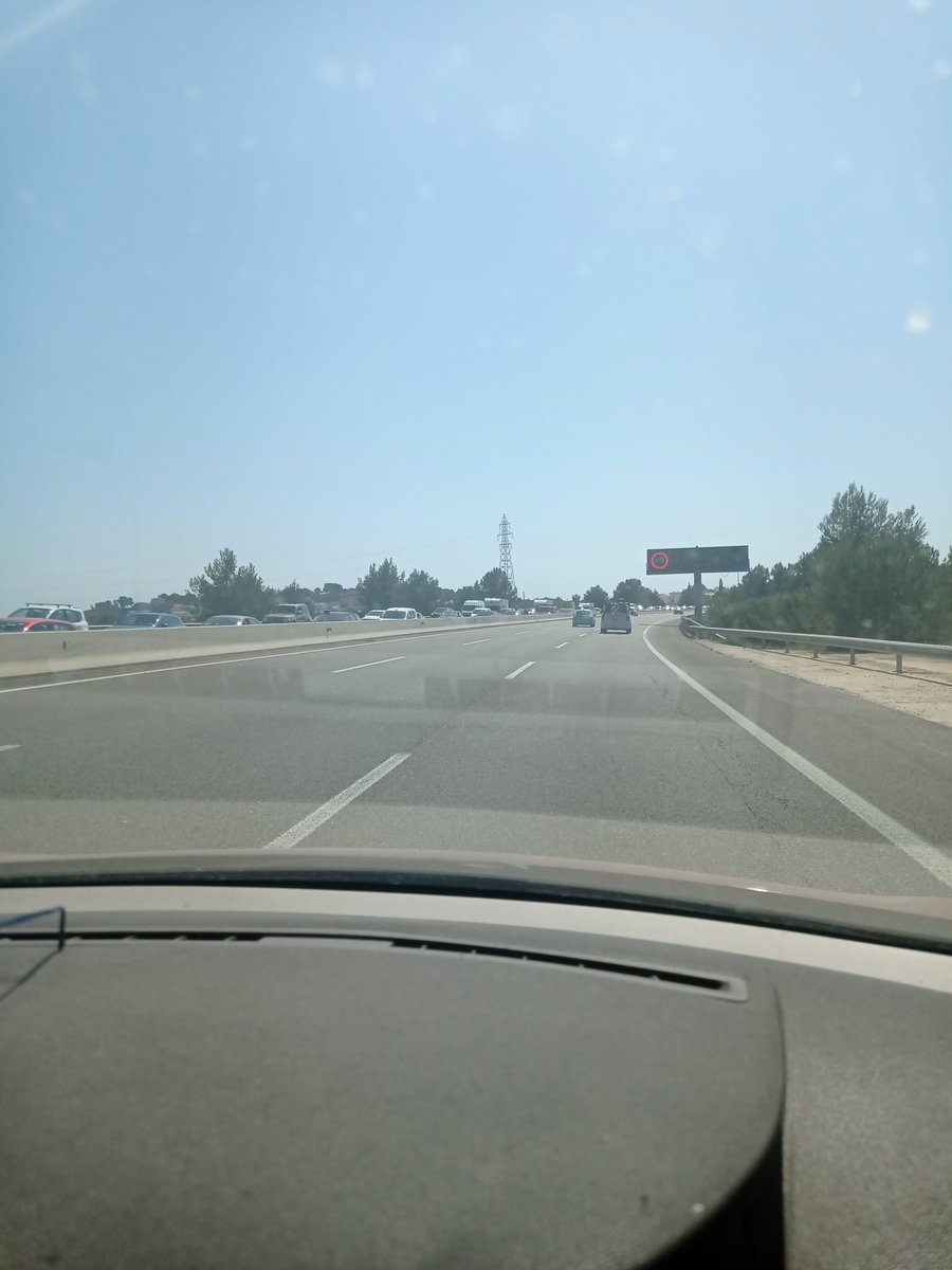 Ànims als que aneu per la AP 7 direcció nord #DiadelaMona #autopista #autopistaap7