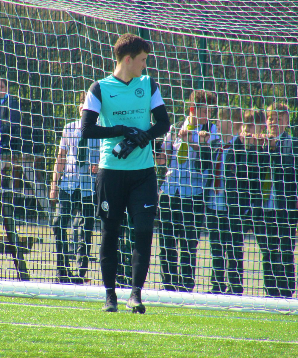 TUacademy_sdc's tweet photo. What an amazing achievement for our very own @WonnacottMatt who has been named on @TUFC1899 1st team bench home to @EastleighFC at just 16 years of age. @TheVanaramaNL #WelldoneMatty 🧤⚽️🧤#PDADevon @ProD_Keepers https://t.co/o3E5P0Q5Fj