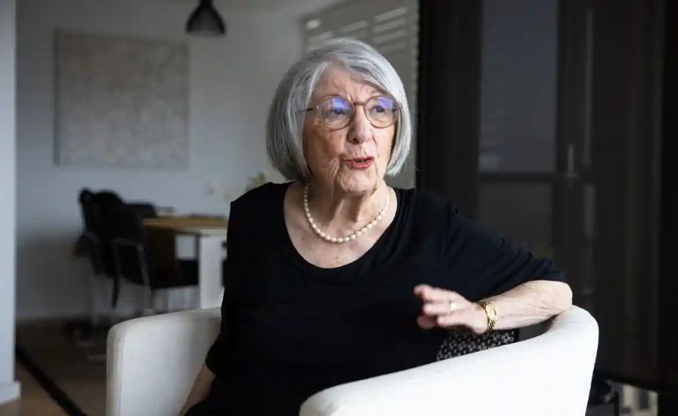 At the age of almost 90, Ruth Wilson decided to reread Austen. 

She felt so rejuvenated by the process that she has written a reading memoir, The Jane Austen Remedy!📚🖊️

Have you reread any of Austen's novels and if so, what did the process mean to you?

#janeausten #books