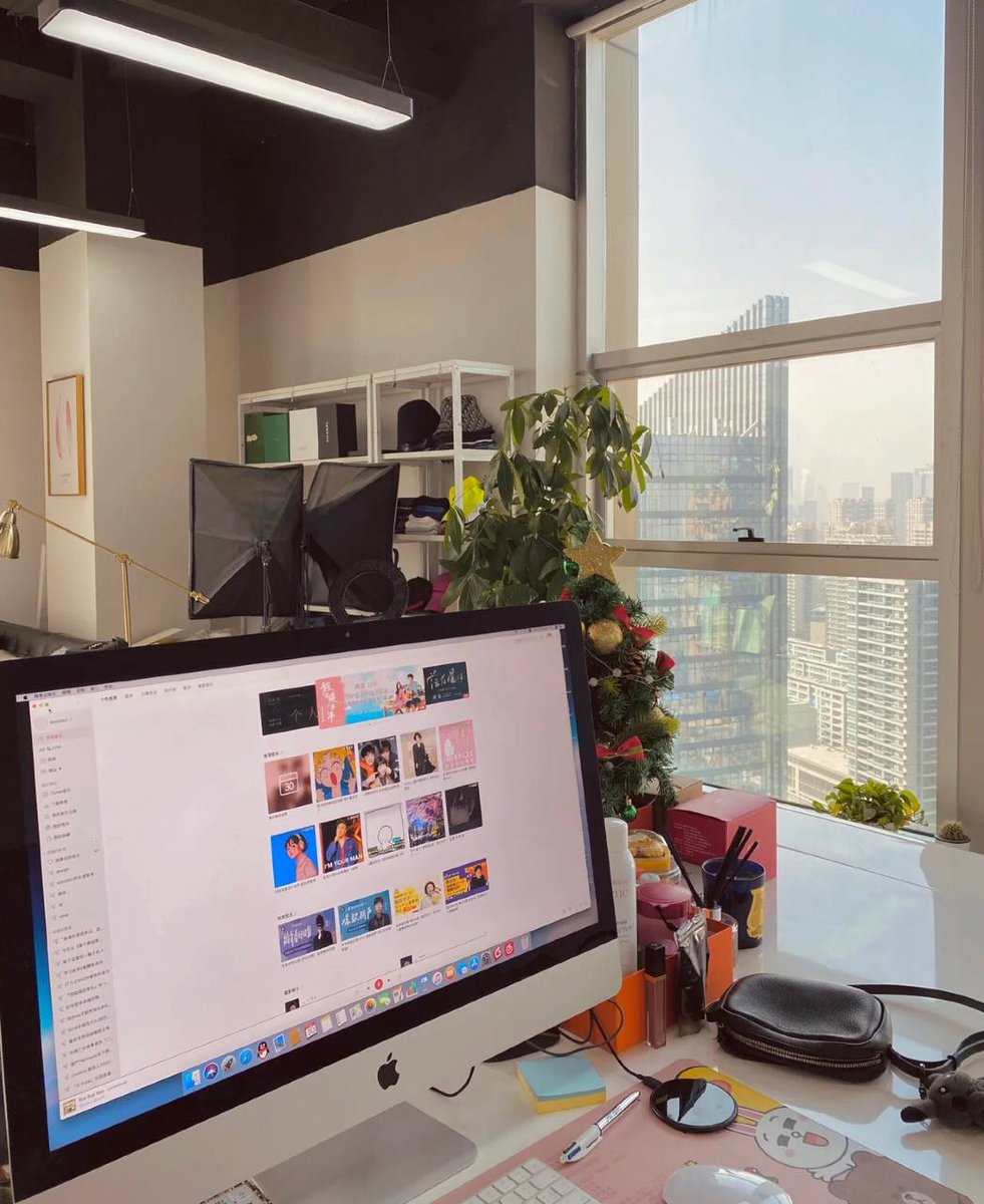 Start the day with a bricklaying session🤪🤪