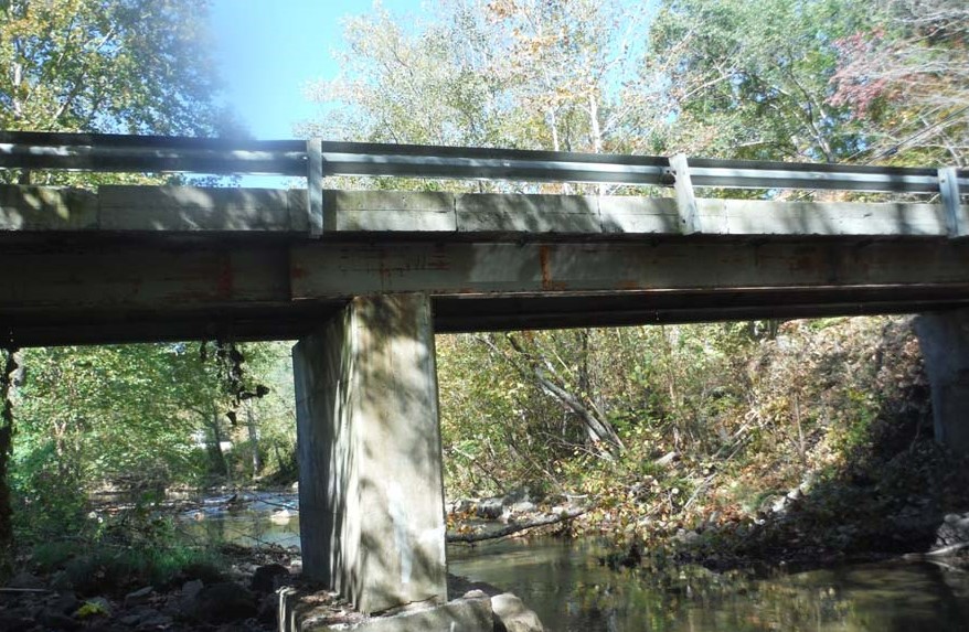 BridgingKY's tweet photo. What’s better than one new bridge? Three new bridges! Crews have been hard at work in Leslie, Harlan and Whitley counties repairing bridges that had spalling and rust. 

Check out these pictures. We can’t wait to see the finished products!

Read more: https://t.co/r2NwjdZgMp https://t.co/nKbIQk32ZL
