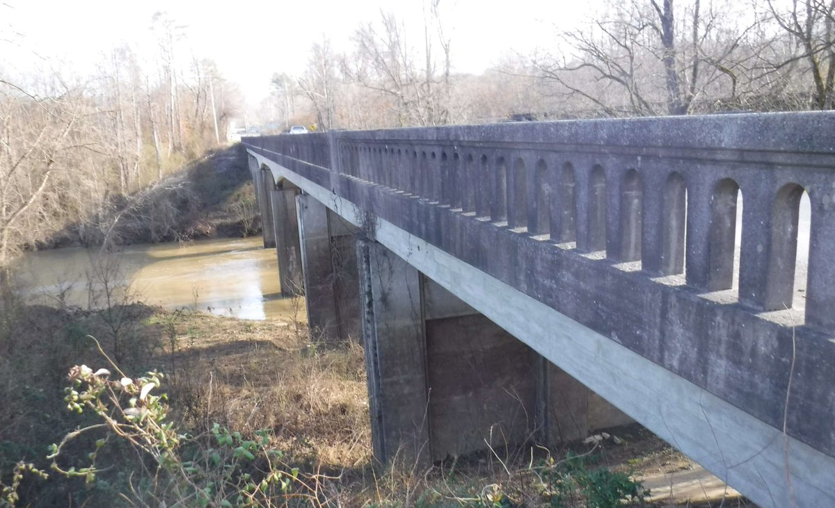 BridgingKY's tweet photo. What’s better than one new bridge? Three new bridges! Crews have been hard at work in Leslie, Harlan and Whitley counties repairing bridges that had spalling and rust. 

Check out these pictures. We can’t wait to see the finished products!

Read more: https://t.co/r2NwjdZgMp https://t.co/nKbIQk32ZL