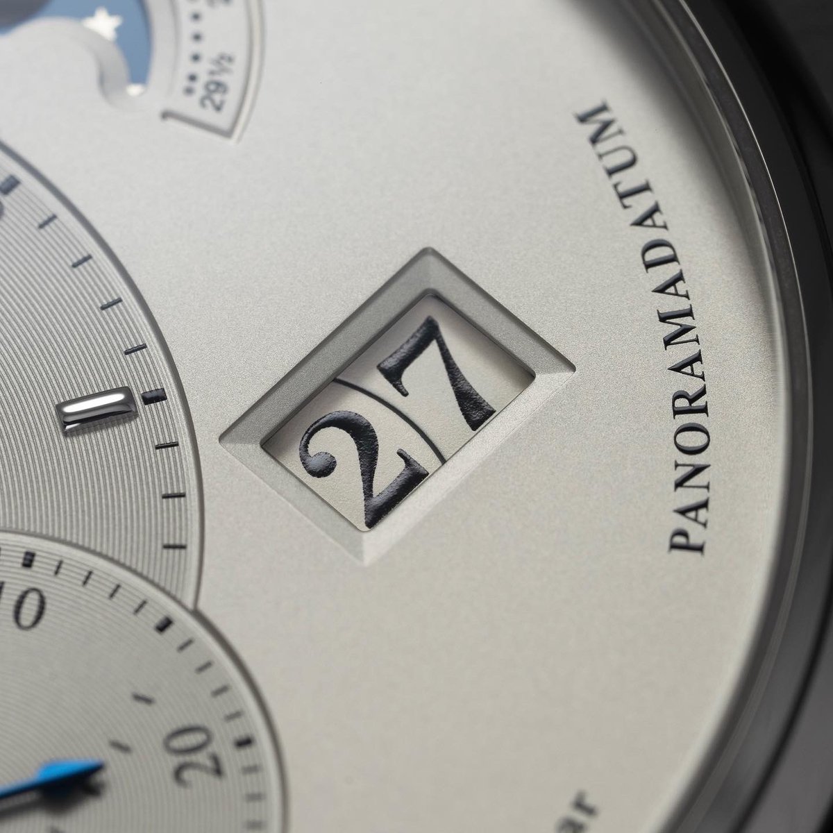baldassarreted's tweet photo. One of the best finished watches under $10,000, the Glashütte Original PanoMaticLunar. https://t.co/mj9nzGrXk1