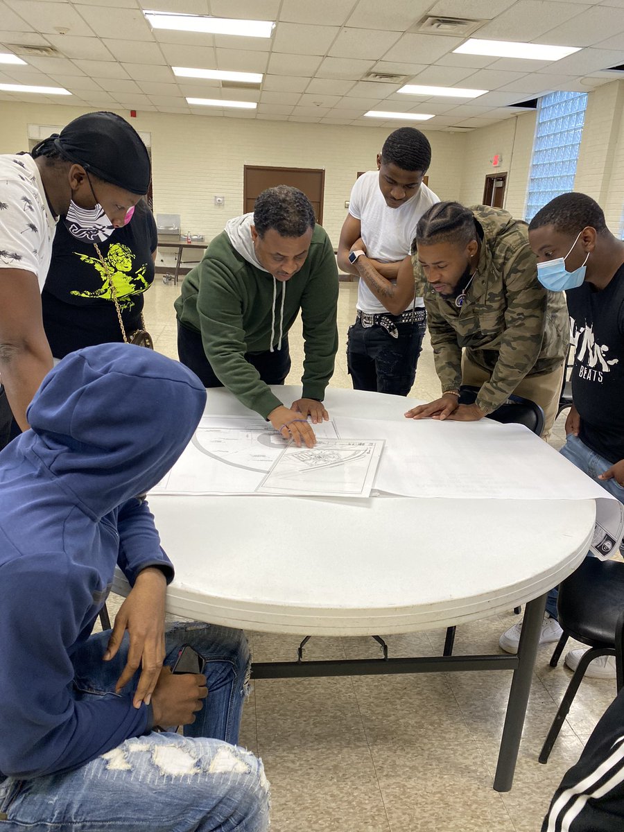 THINK BIGGER! ❤️
20 Young African American males looking for a different life path in the Construction trades. Violence is NOT the only thing happening in our neighborhoods. 
#community #communityfirst #Mentor