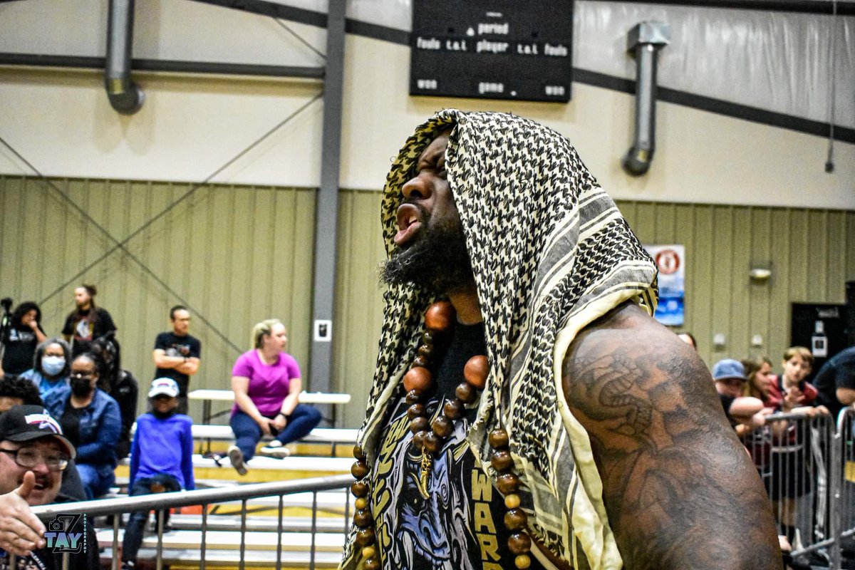 TZPhotographyy's tweet photo. Some dope shots I got of @BigBadKaiju this past Saturday night at @UnitedEliteRVA!!
#TayZPhotography #oshayedwards #indywrestling #STP #bigbadkaiju #UEW https://t.co/GlYsPhxfbo