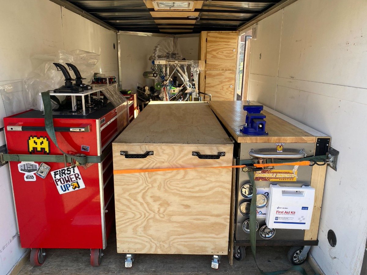 KnightKrawler tweet media