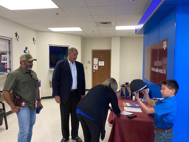 MilamMoving's tweet photo. Milam County has had a couple of big weeks with our OnMed Telehealth Station.  We would like to thank Baylor Scott &amp; White for the visit.  Thank you to Texas A&amp;M Health Science and OnMed for allowing Milam County to host the most advanced technology placed in rural communities. https://t.co/6Vcf2rSzhv