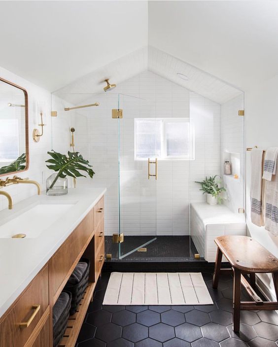 pattyafletch's tweet photo. These #decortips can change the look of a bathroom. #interiorstyle  https://t.co/VQ6XKnTaQF https://t.co/eQVibjeLlZ