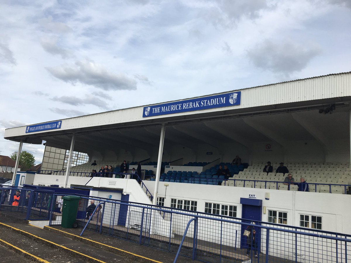 linfarrington63's tweet photo. Great Bank Holiday non league double header with @giothebigcheese - @EdgwareTownFC 3 @StPanteleimonFC 2 and @WinFinchleyFC 2 @MersthamFC1892 1         @NonLeagueCrowd @NonLeaguePaper https://t.co/GHp8Fm9zvH