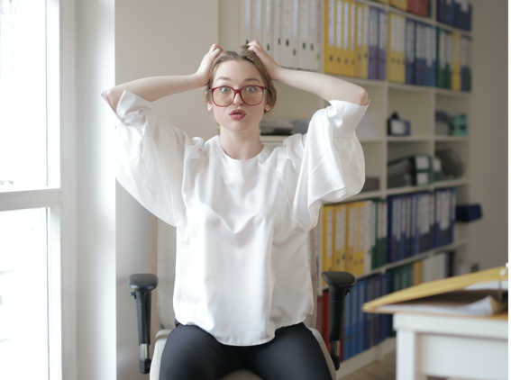 practeez's tweet image. Dans toutes situation de la vie, incluant les #webateliers Practeez, il est possible qu’un jour nous devions faire face à une personne qui nous agace. Et si on s&apos;en servait pour notre #développementpersonnel ? Comment ? practeez.com/oh-comme-il-ma…