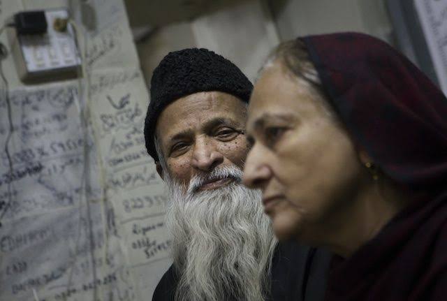 itx_ajutt's tweet photo. REST IN PEACE 😢
Once Edhi said "No religion is higher then humanity✨" and they both proved this!!!A couple who cared for a nation. They devote their life for Pakistan and needy.
Legends never die they always live in our heart🥺💔 Bilquis Ehdi 🥺💔 https://t.co/P7dwzw2ssw