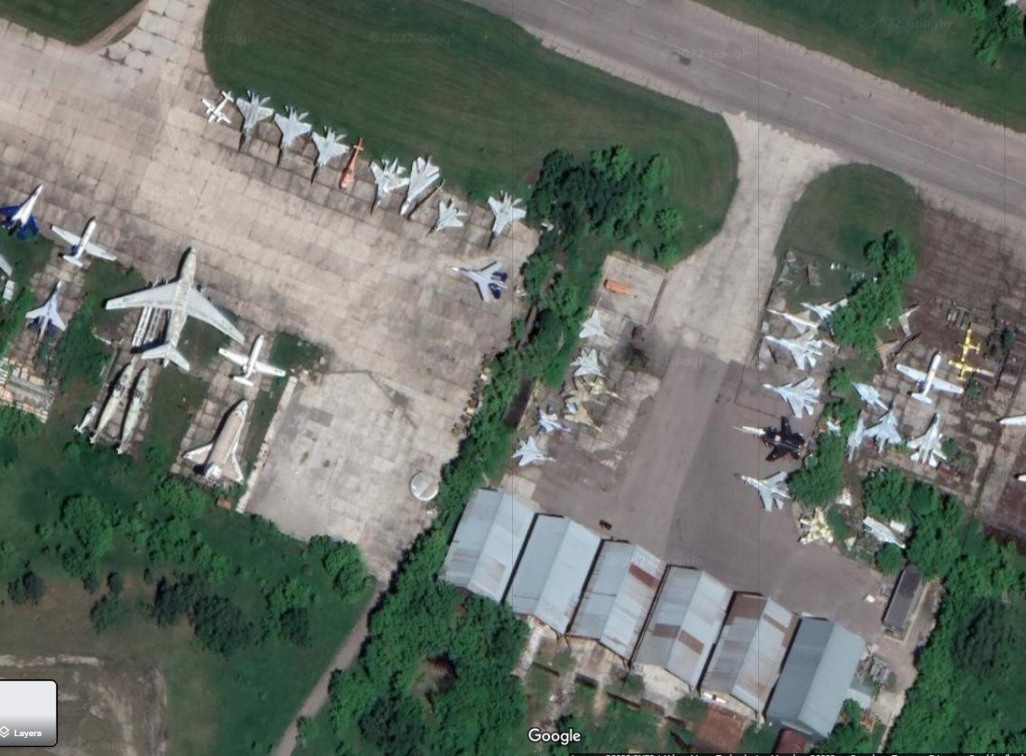 WDPhotography3's tweet photo. @expatua found an old Buran (Soviet Space Shuttle) along with a variety of scuttled fighter jets lolz https://t.co/CkqP67p757
