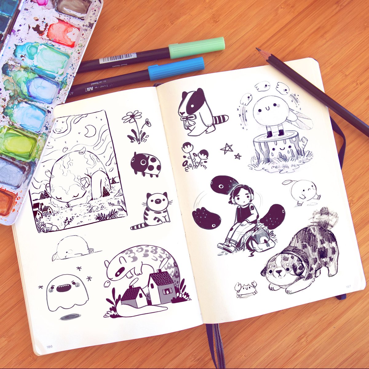 ellievsbear's tweet photo. Silly doodles for silly people https://t.co/PgmcBcSdTj