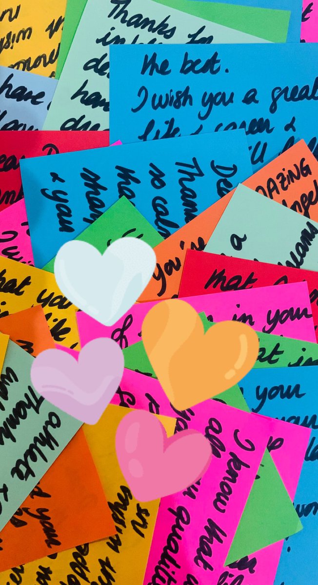 Never underestimate the power of a simple paper : giving each of my students these heartfelt personal notes of appreciation is always the best moment of the school year #CreatingMemories #teacherstudent